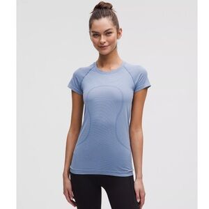 NEW Lululemon athletica Women's Blue Fitted Workout Top